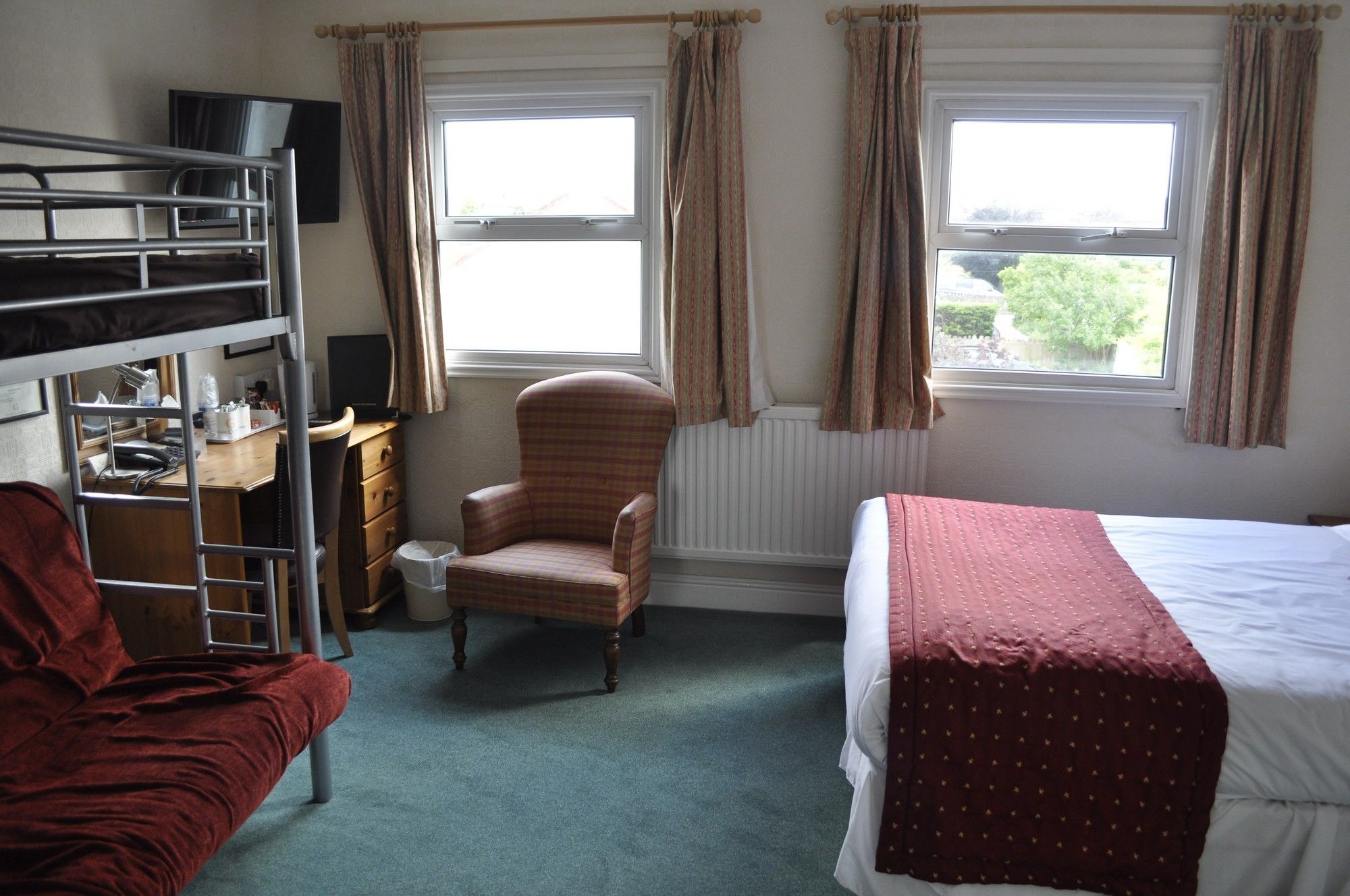Hayward'S At The Grasmere Keynsham Extérieur photo