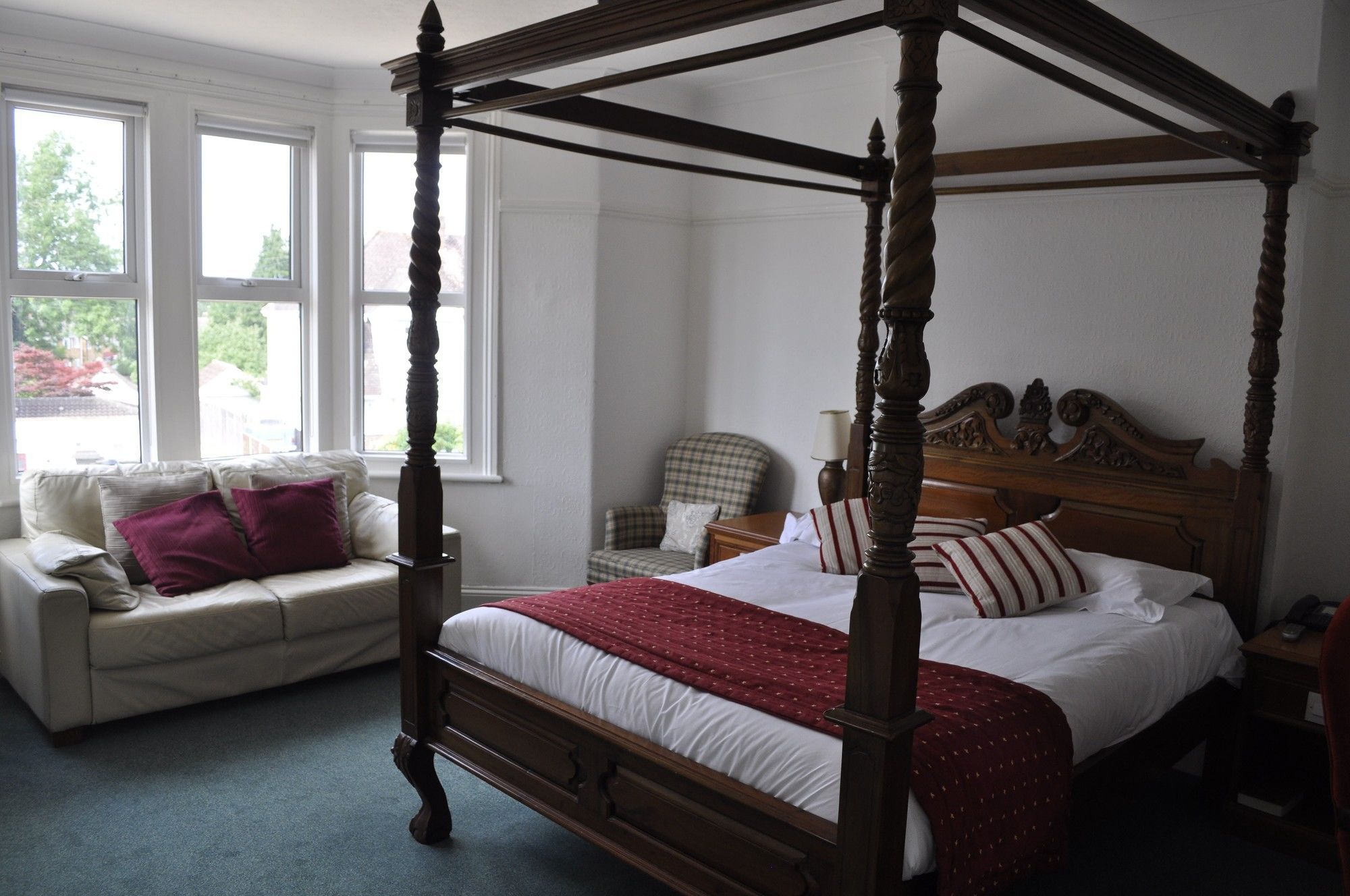 Hayward'S At The Grasmere Keynsham Extérieur photo